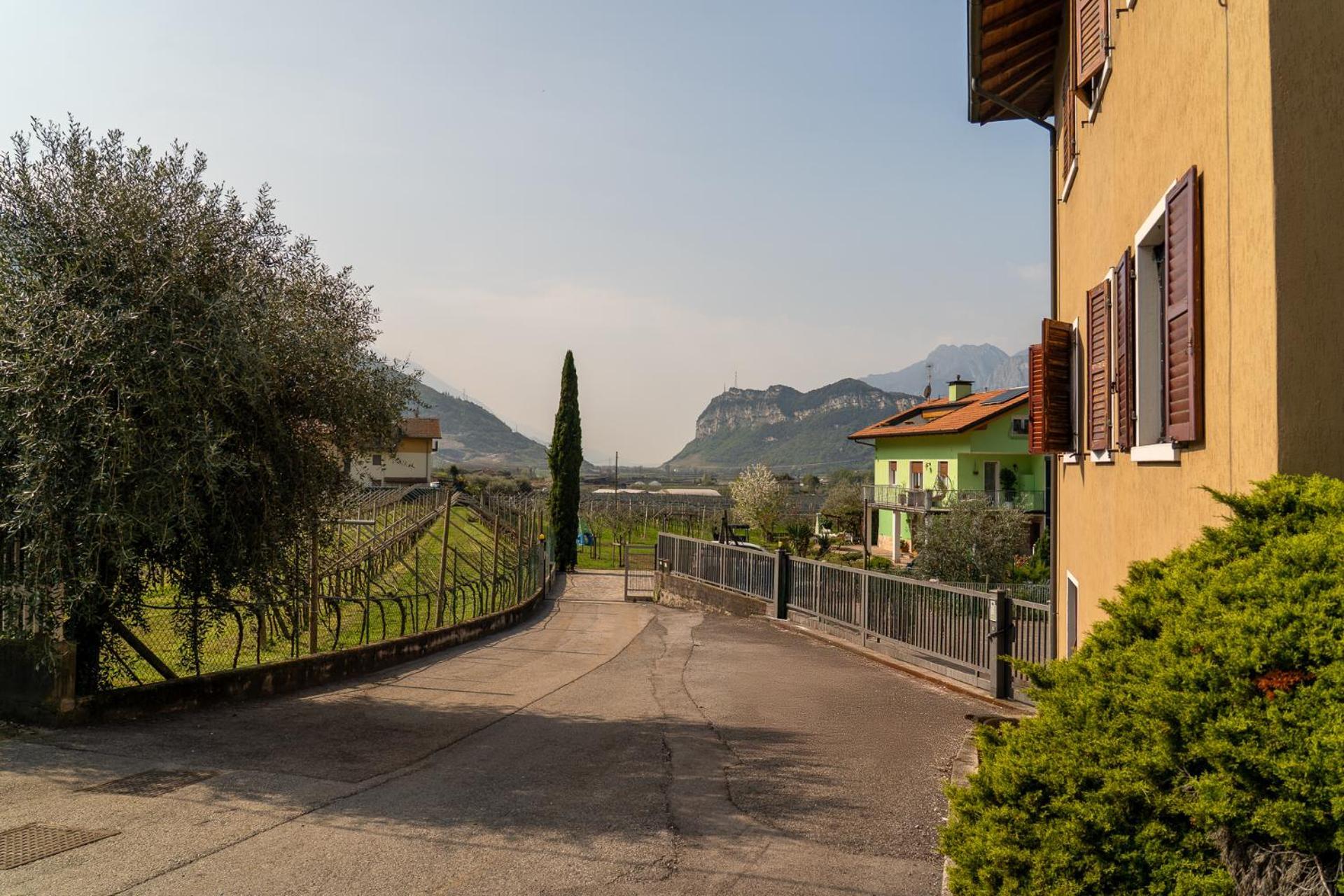 La Casa Nel Verde Arco Exterior photo