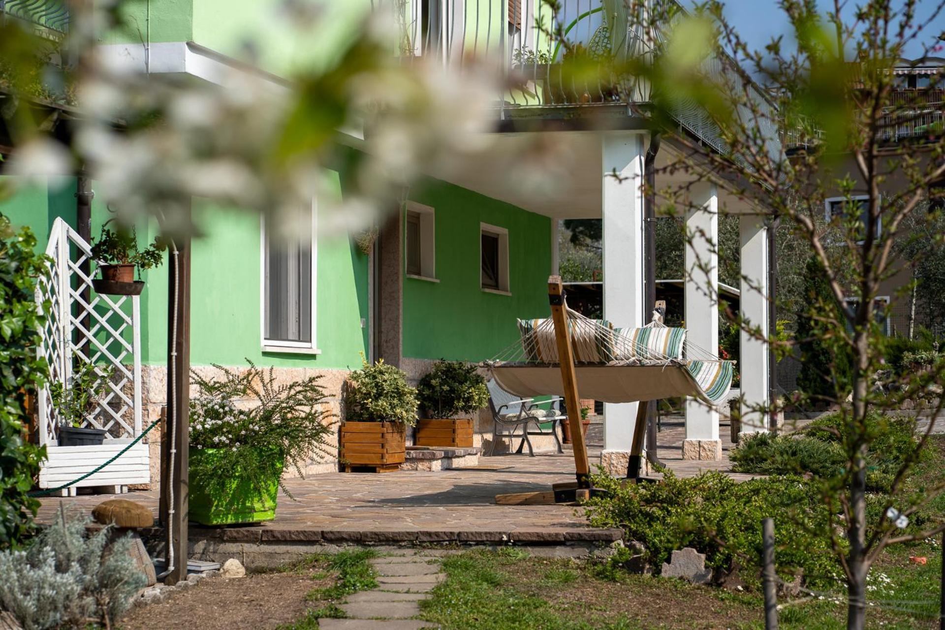 La Casa Nel Verde Arco Exterior photo